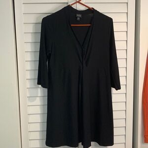 Eileen Fisher black v neck tunic small
